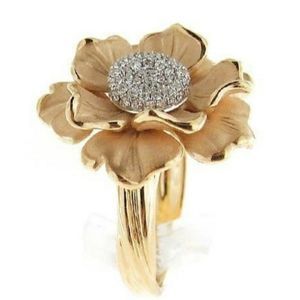 Big Beautiful Flower Ring -  Size 6 & 7